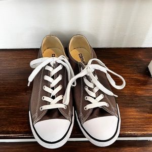 Converse laced up shoes women’s size 8.5